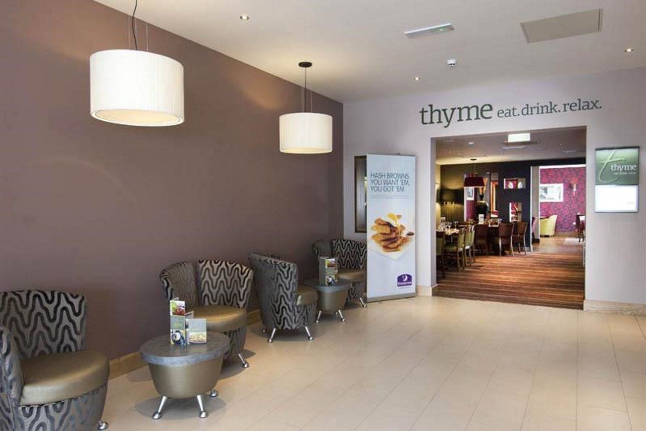 Premier Inn London Stansted Airport Stansted Mountfitchet Bagian luar foto